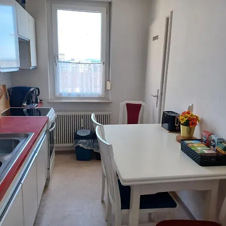 Brightcenterapartment Проживання в сім'ї *