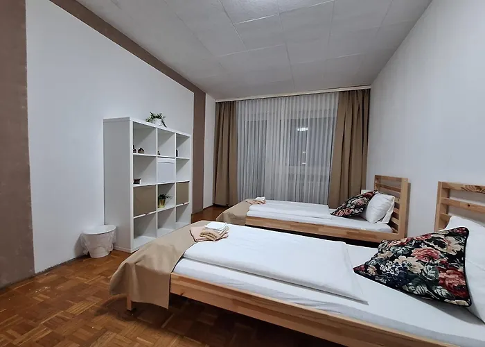 Проживание в семье Brightcenterapartment